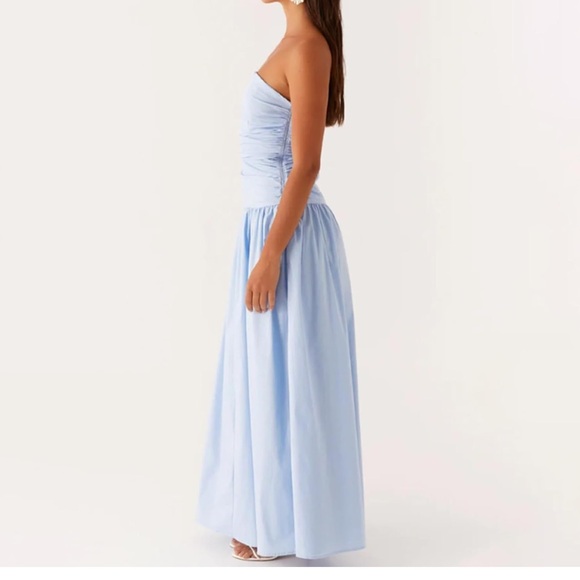 Elegant Light Blue Strapless Maxi Dress - Picture 3 of 11